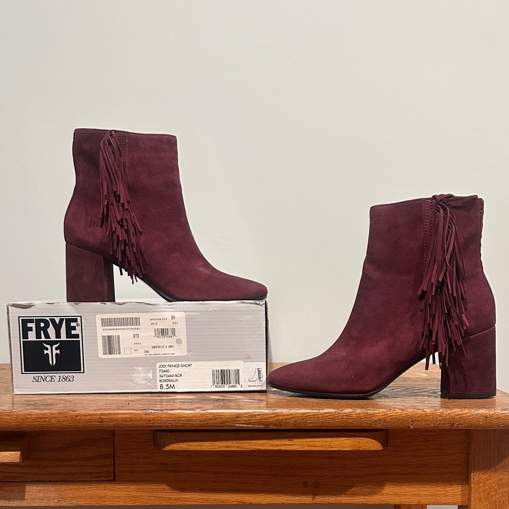 Frye Women's Bordeaux Jodi Suede Fringe Heeled Boots